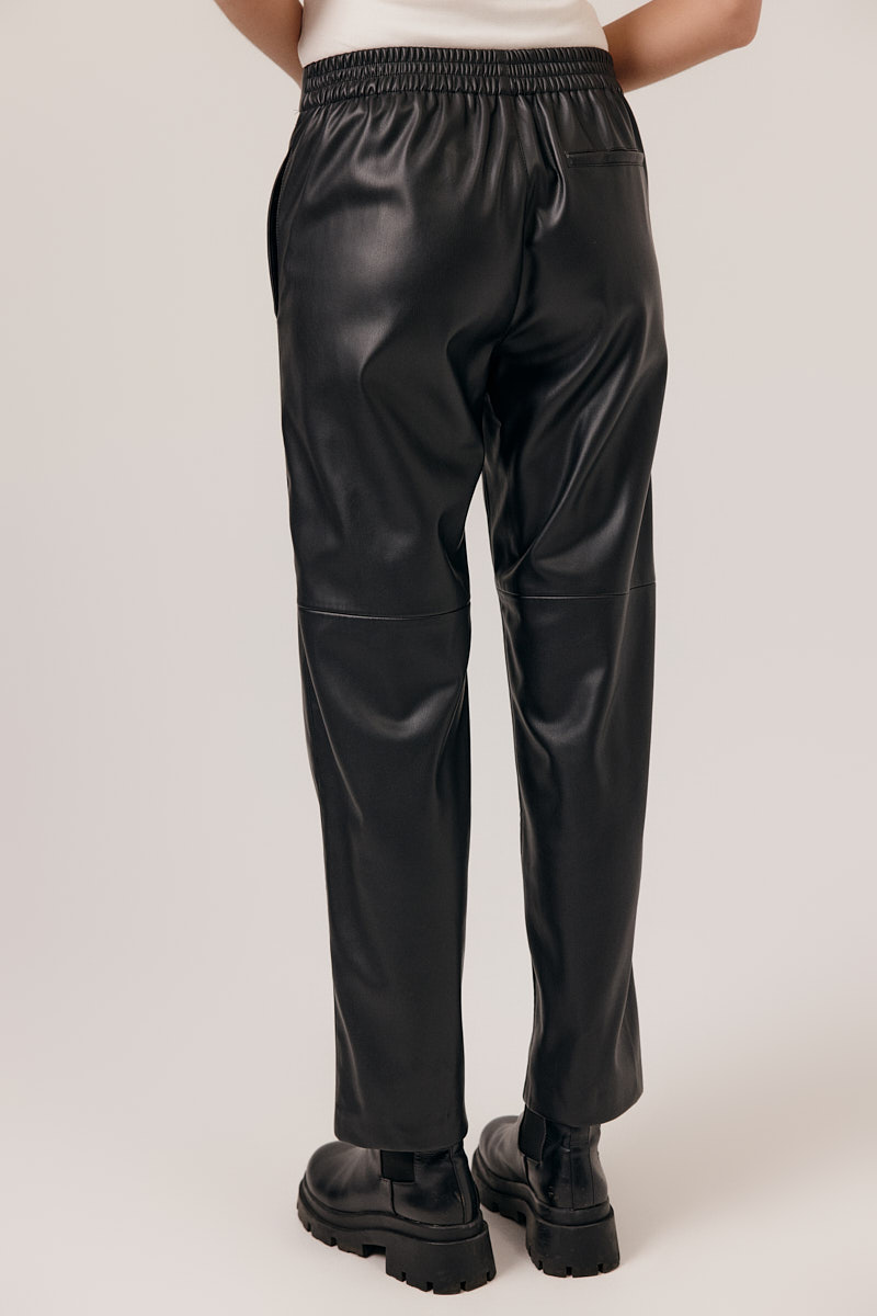 PANTALÓN POLIPIEL JORDANA COLOR NEGRO 3